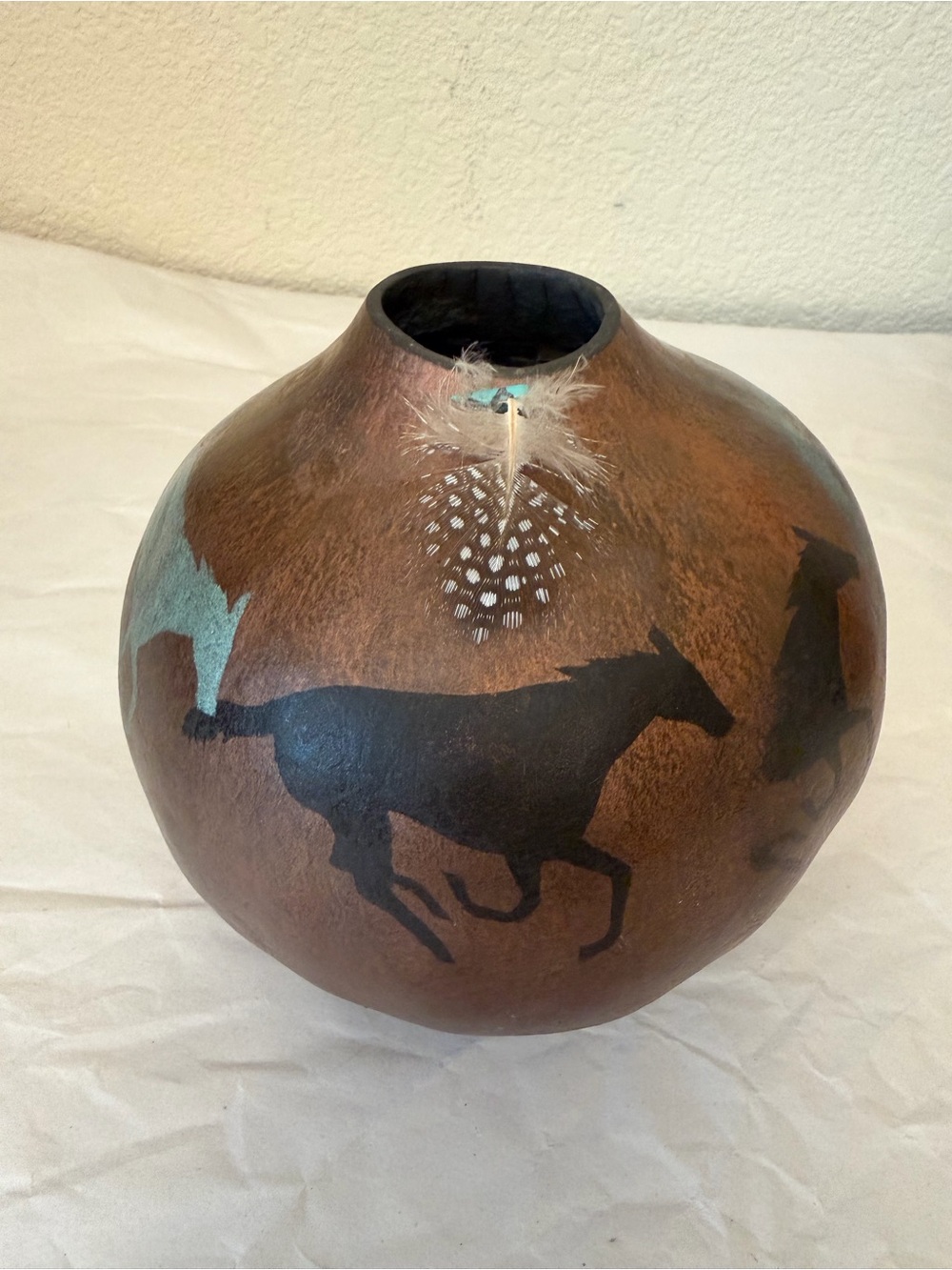 Galloping horses Handcrafted copper bronze Horse Motif Decorative Gourd Vase - Picture 2 of 10